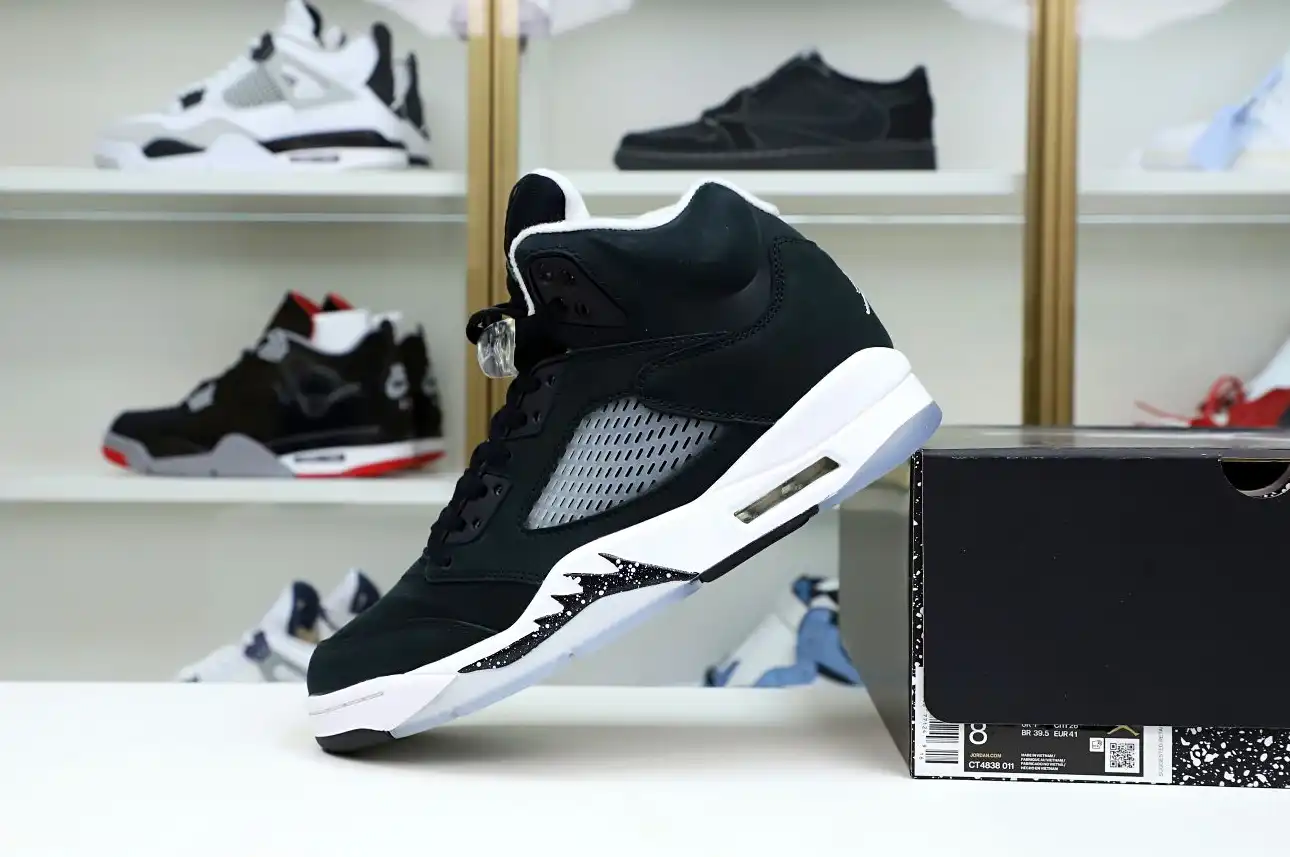 AIR JORDAN 5 RETRO 'OREO' 2021