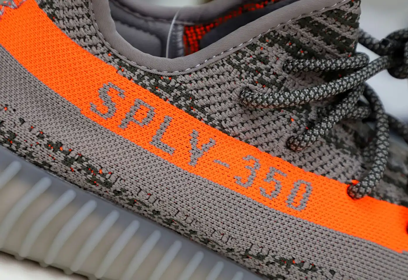 hype YEEZY BOOST 350 V2 'BELUGA'