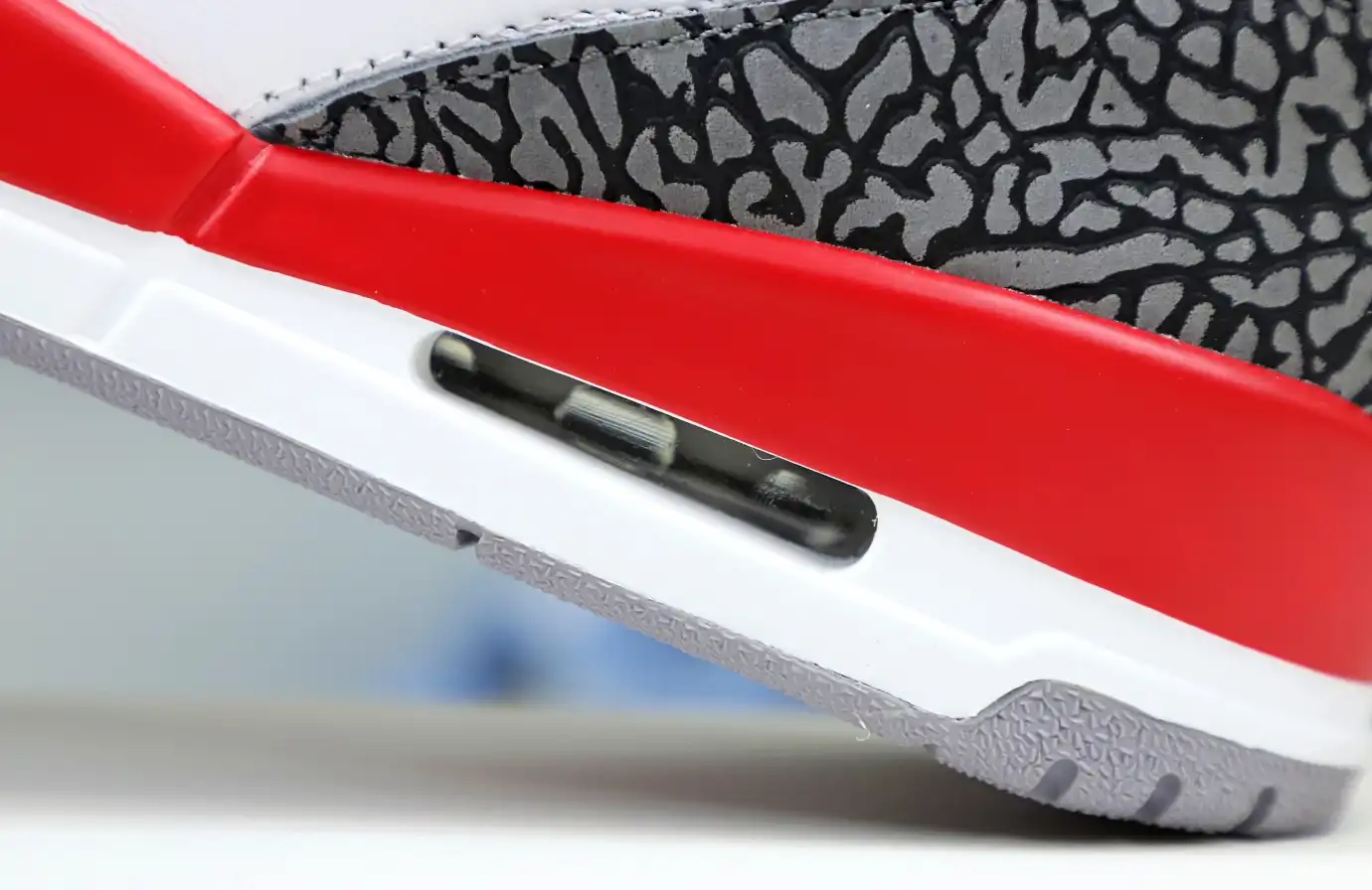 AIR JORDAN 3RETRO