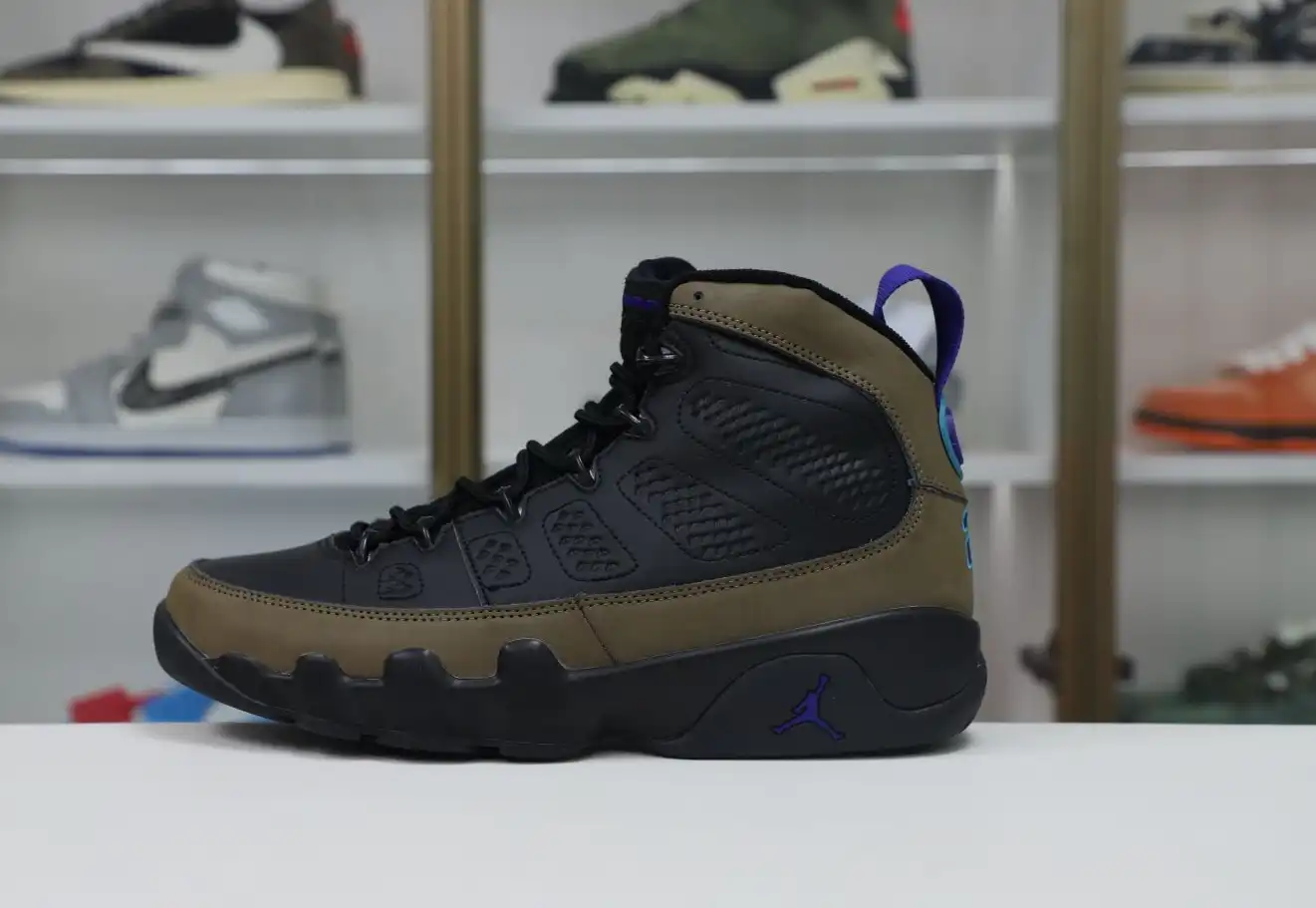 Air Jordan 9