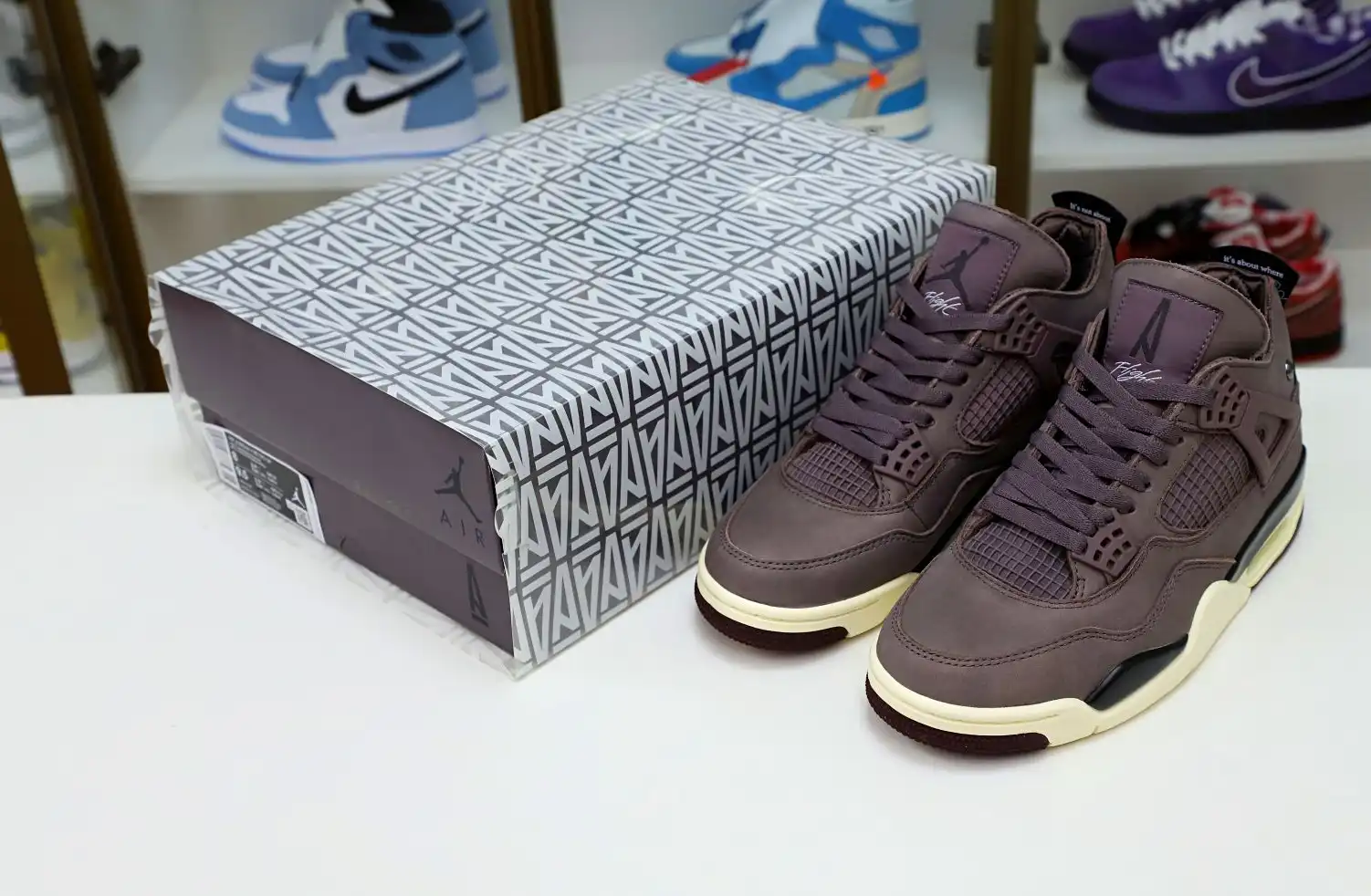 AIR JORDAN 4 AM