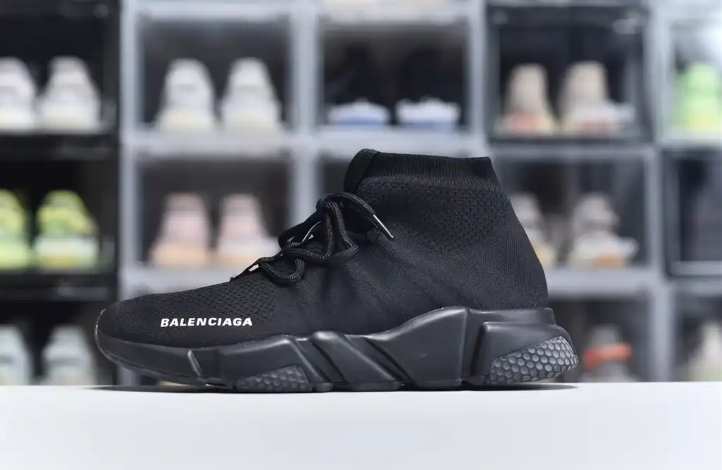 hype Balenciaga is available in all sizes. You cannot place an order on the website. You can contact customer service to purchase.BLGA Speed