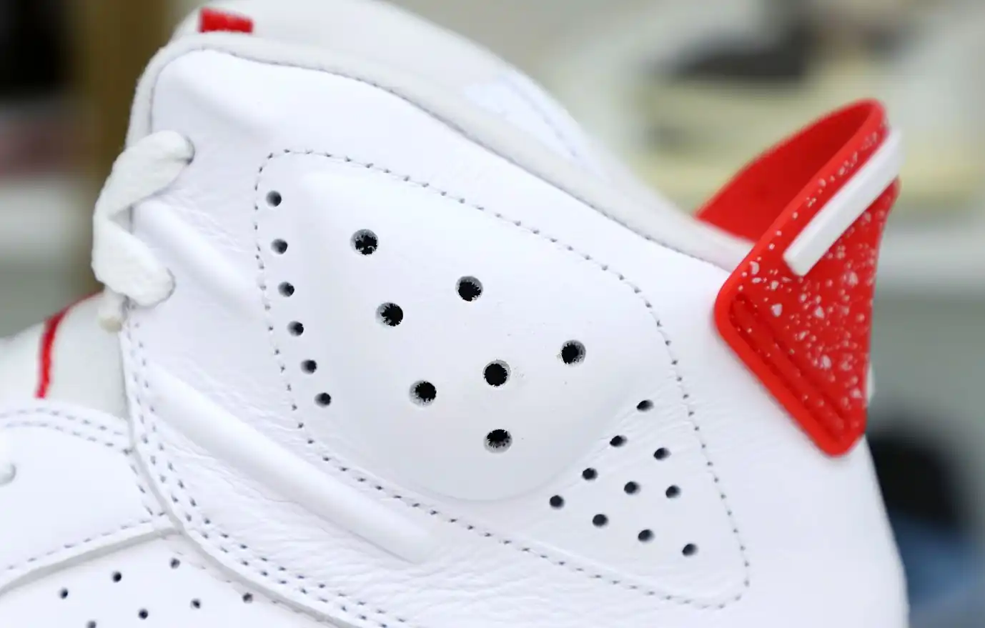 AIR JORDAN 6 RED OREO