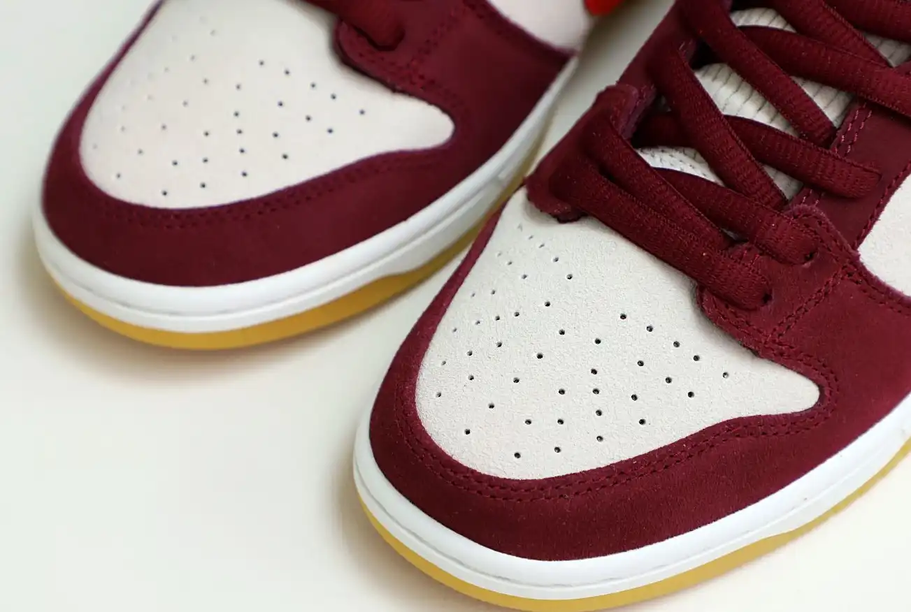 hype Nike Dunk SB Low Skate Like a Girl