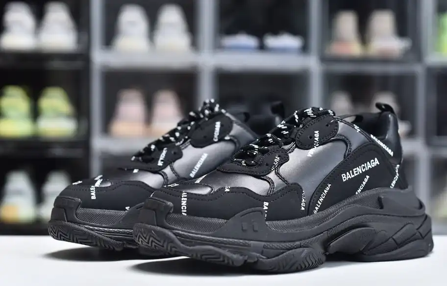 hype Balenciaga is available in all sizes. You cannot place an order on the website. You can contact customer service to purchase.BLGA Triple S