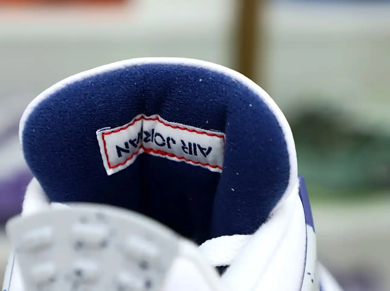 AIR JORDAN 4 RETRO 