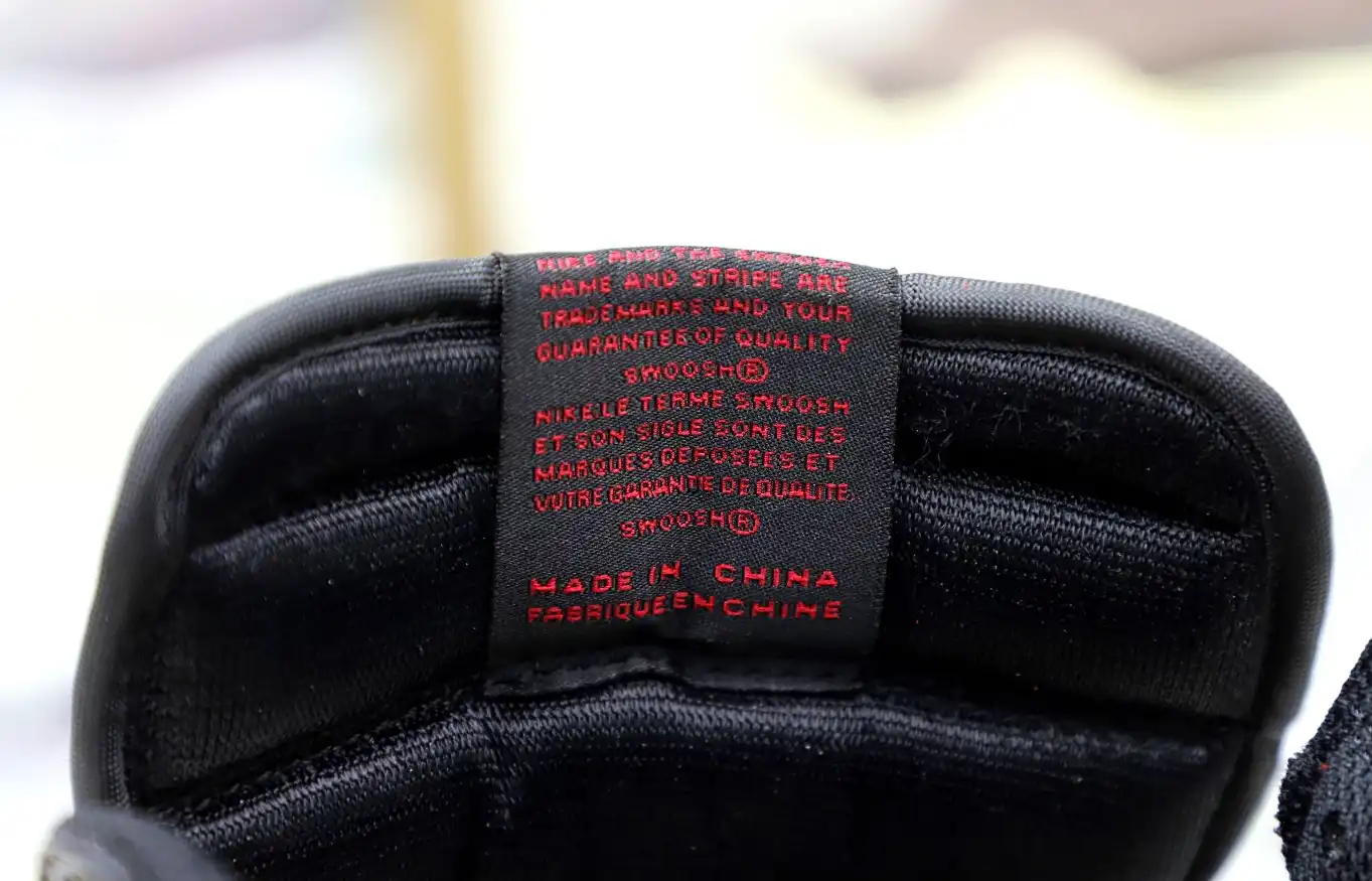 AIR JORDAN 1 RETRO HIGH OG 'BRED TOE'