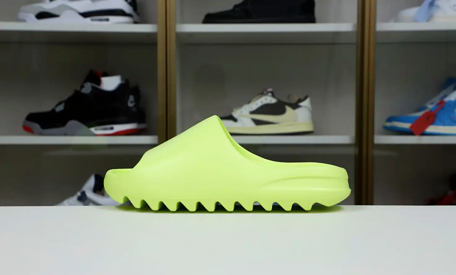 hype YEEZY SLIDES GX6138