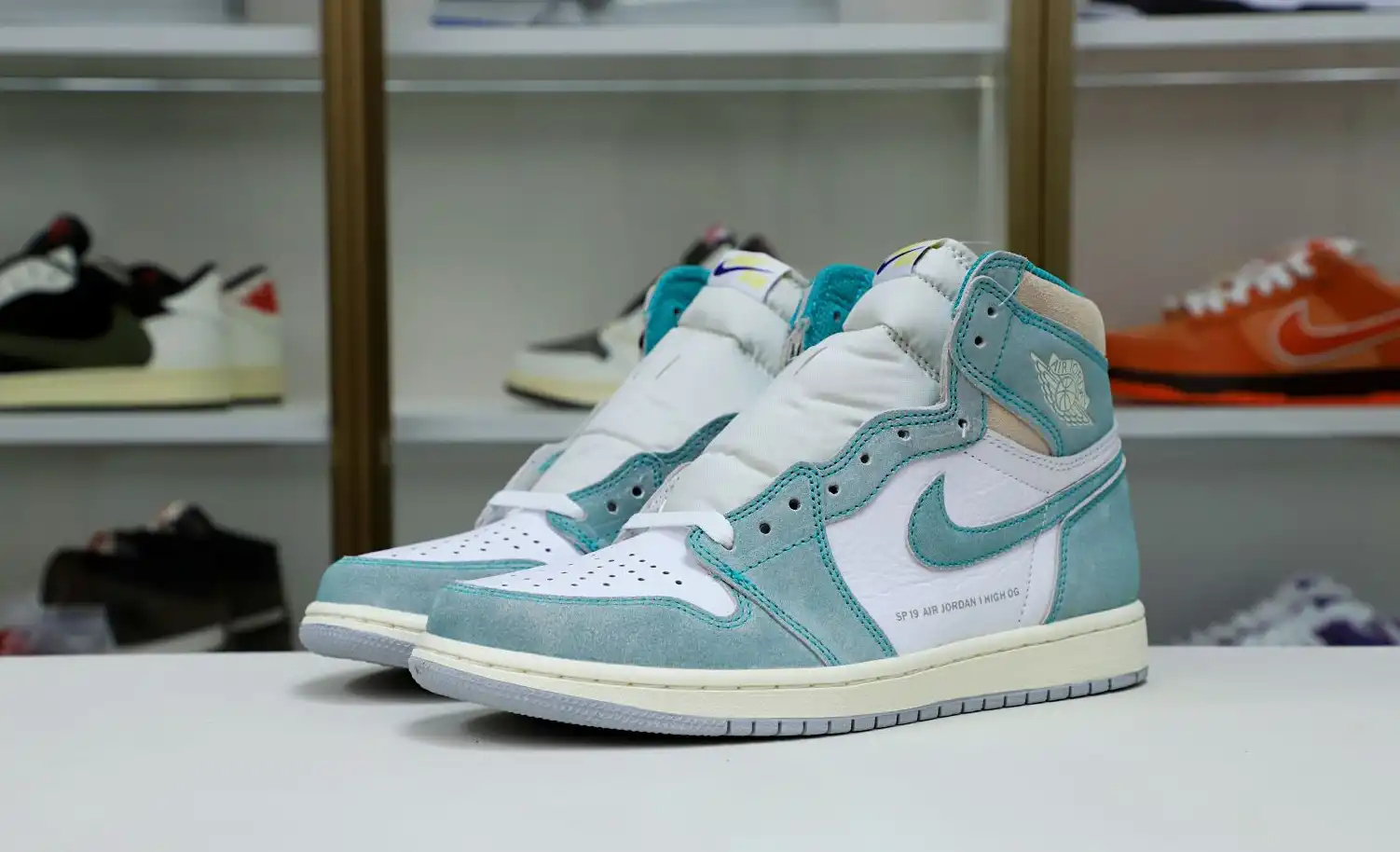AIR JORDAN 1 RETRO HIGH OG 'TURBO GREEN'