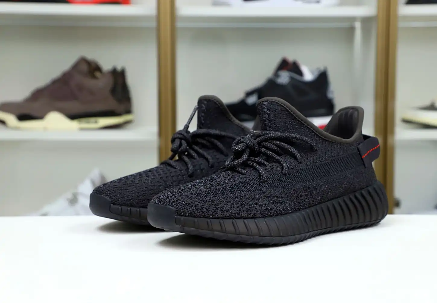 hype YEEZY BOOST 350 V2 'BLACK REFLECTIVE'