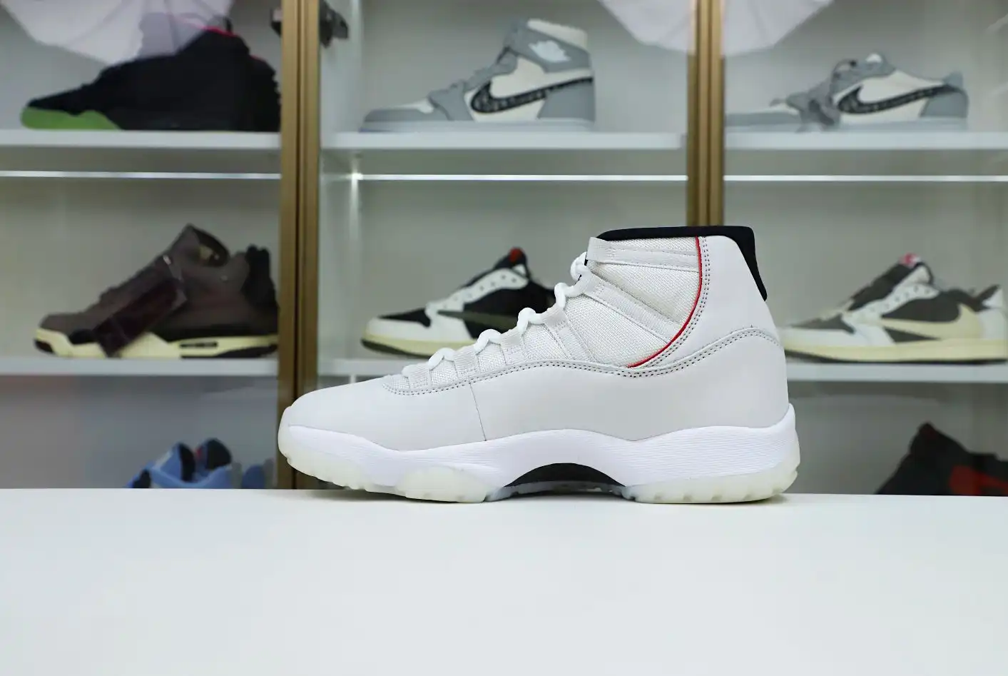 AIR JORDAN 11 XI RETRO PLATINUM TINT