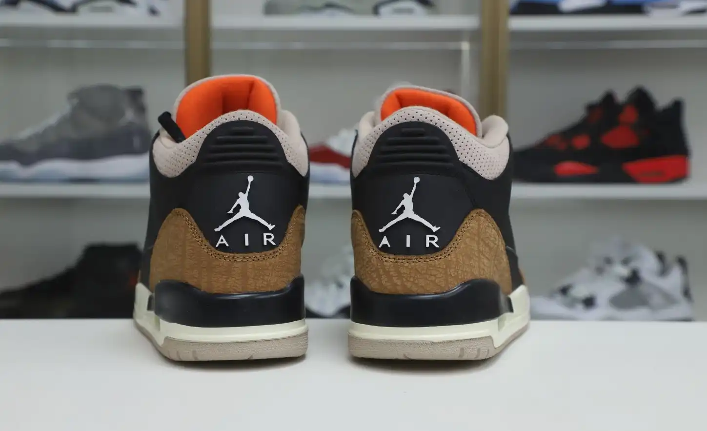 AIR JORDAN 3 DESERT CEMENT CT8532