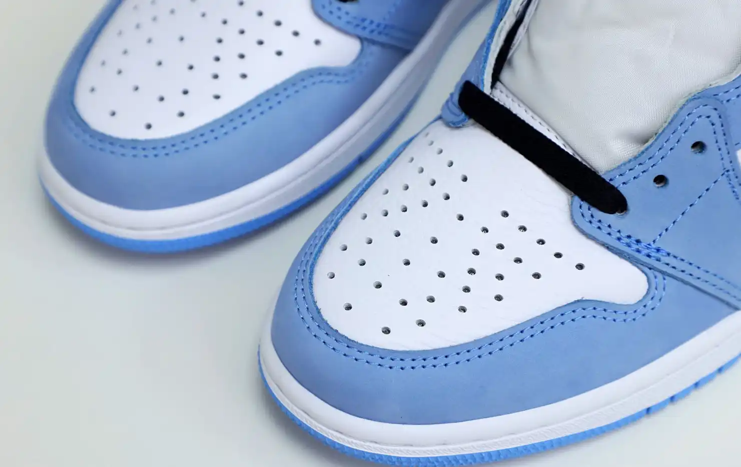 AIR JORDAN 1 RETRO HIGH OG 'UNIVERSITY