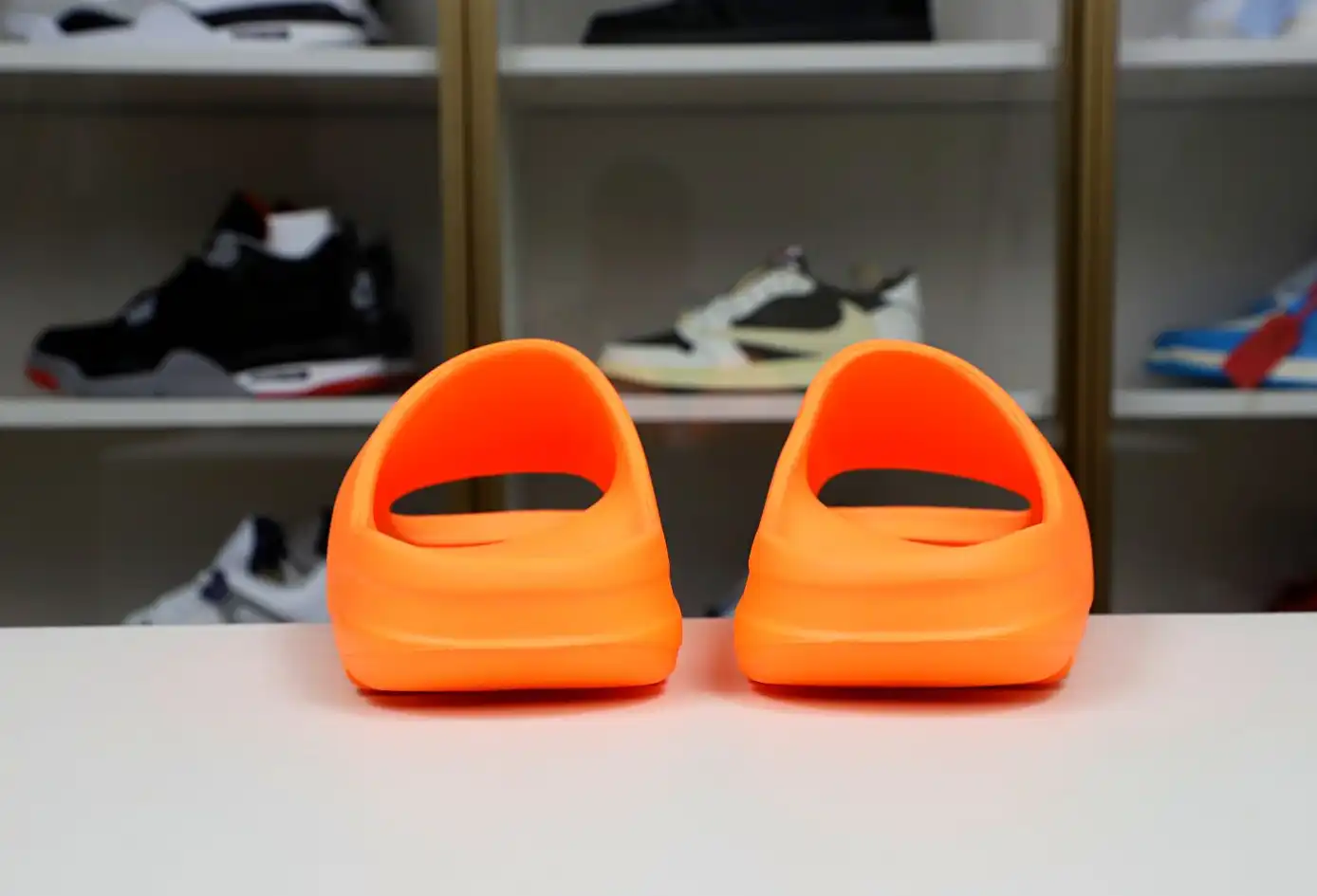 hype YEEZY SLIDES GZ0953