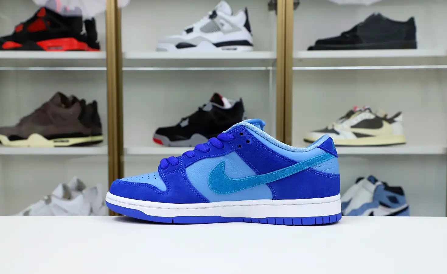 hype NIKE SB DUNK LOW BLUE RASPBERRY