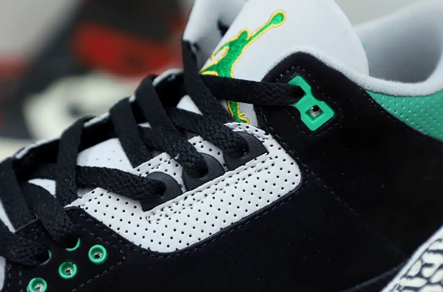AIR JORDAN 3 PINE GREEN