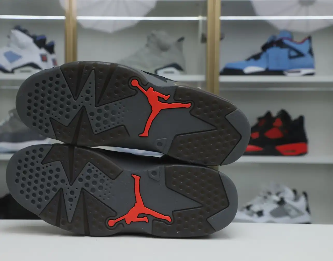 PARIS SAINT-GERMAIN X AIR JORDAN 6 RETRO 'IRON GREY'
