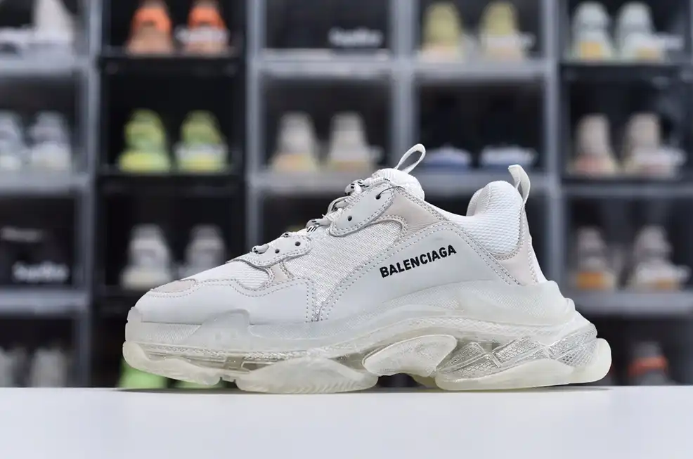 hype Balenciaga is available in all sizes. You cannot place an order on the website. You can contact customer service to purchase.BLGA Triple S