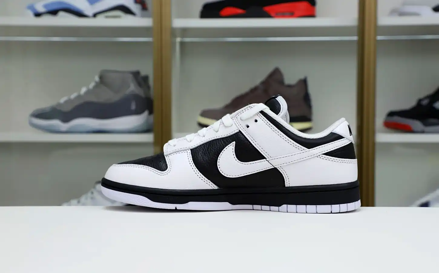 hype NIKE DUNK LOW RETRO REVERSE PANDA - FD9064-011