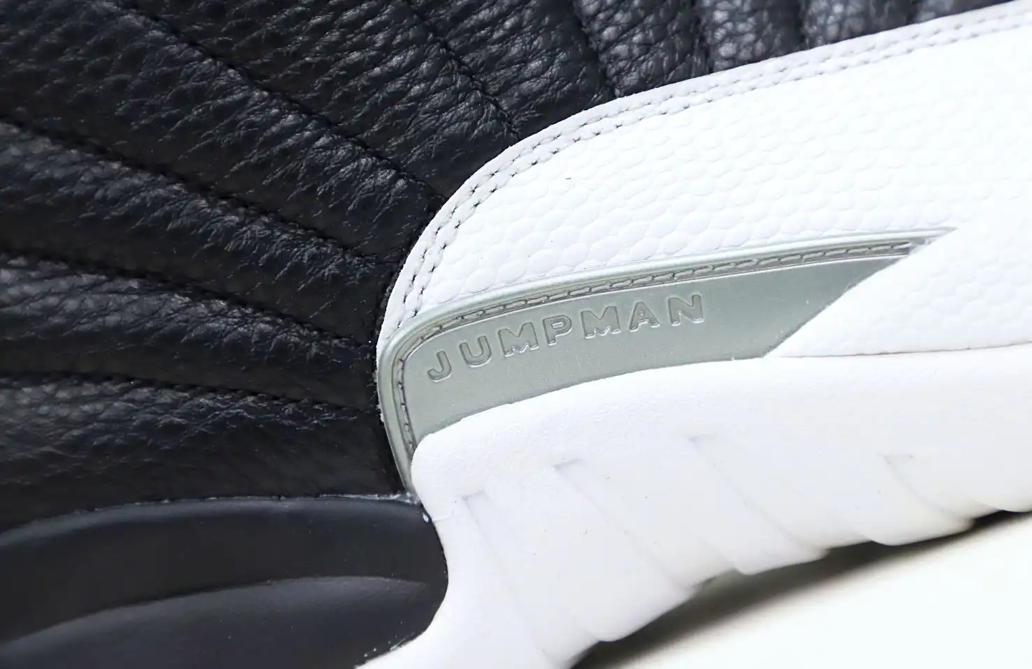 AIR JORDAN 12 RETRO PLAYOFFS 2022