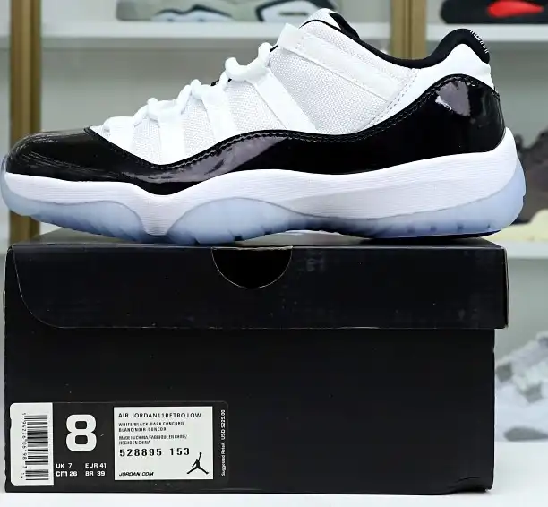 AIR JORDAN 11 RETRO LOW CONCORD