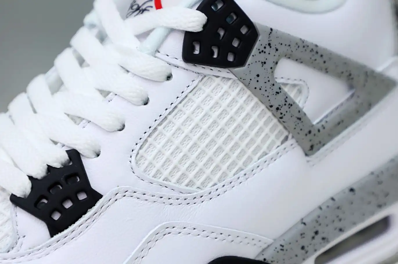 Air Jordan 4 Retro White Cement