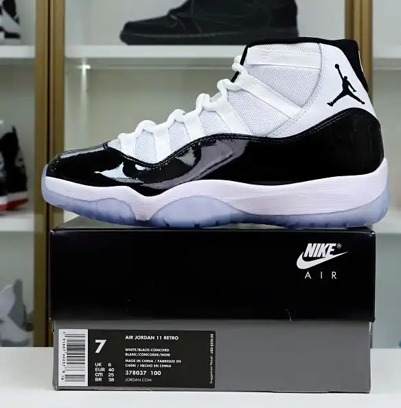 AIR JORDAN 11 RETRO 'CONCORD' 2018
