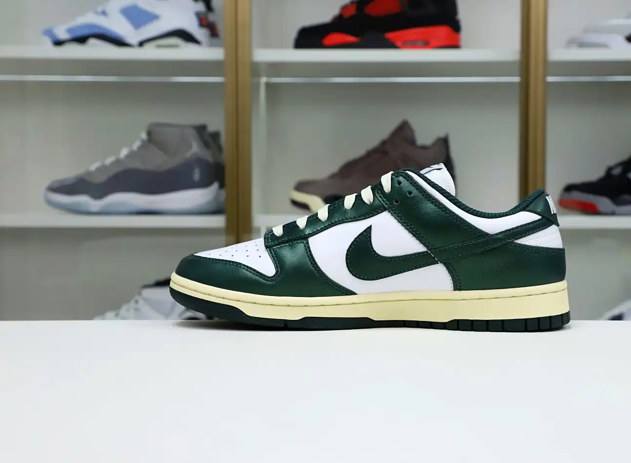 hype NIKE WMNS DUNK LOW 'VINTAGE GREEN'