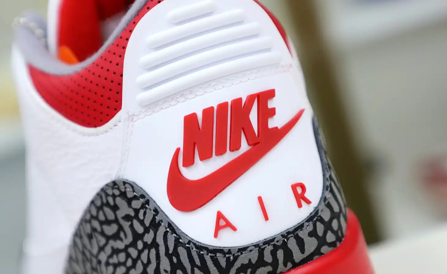 AIR JORDAN 3RETRO