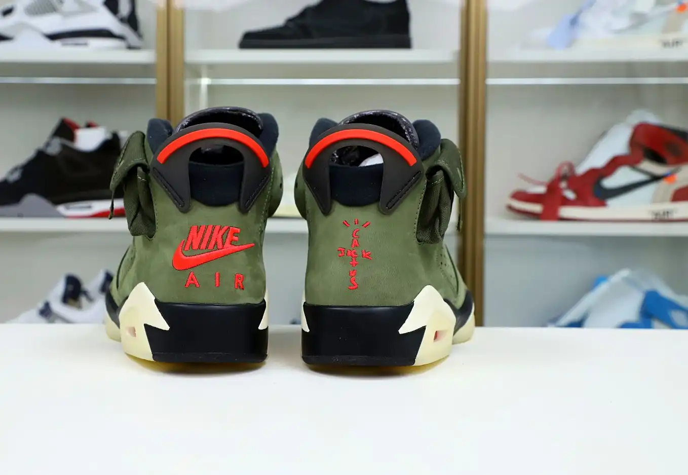 TRAVIS SCOTT X AIR JORDAN 6 RETRO 'OLIVE'