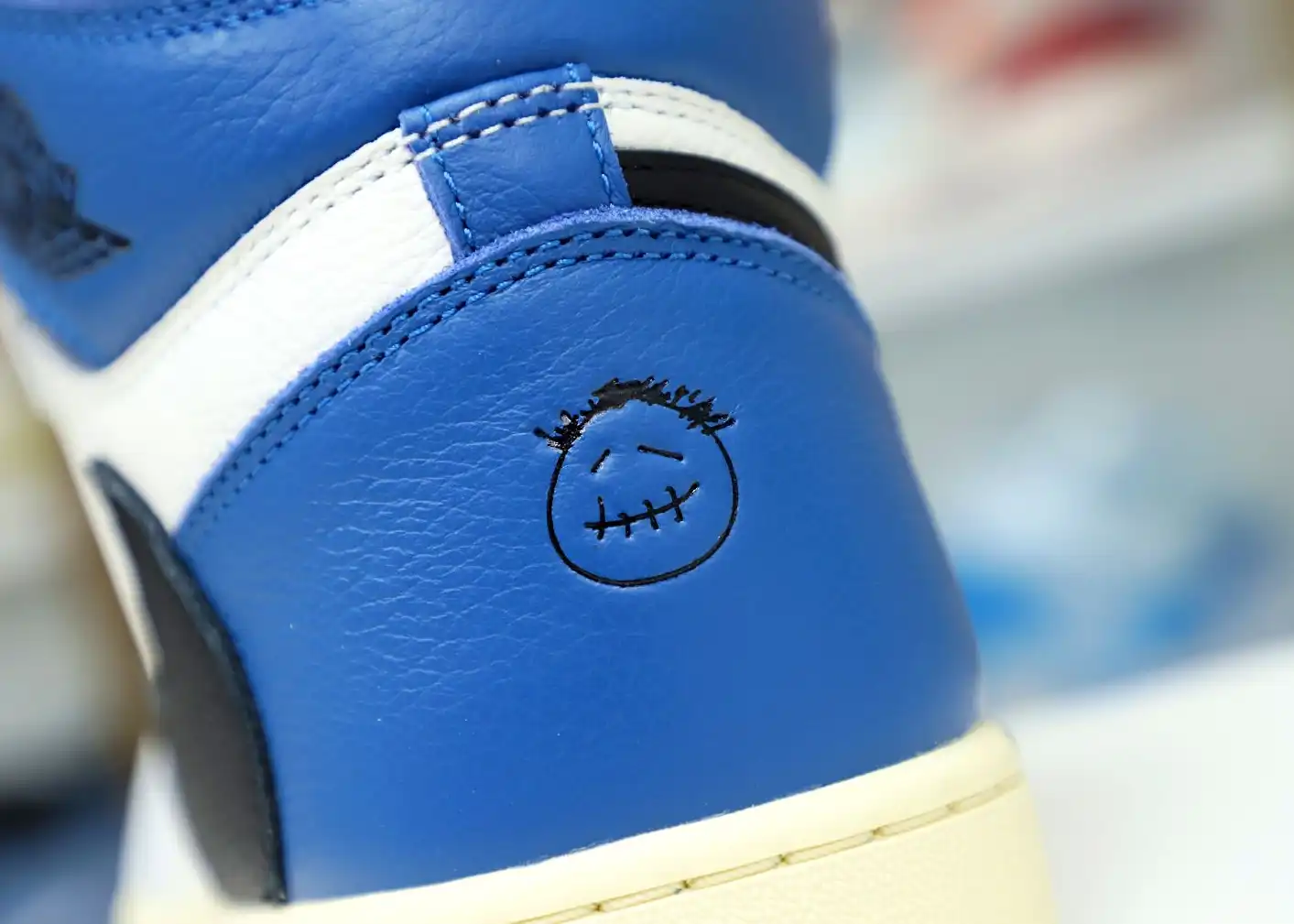 FRAGMENT DESIGN X TRAVIS SCOTT X AIR JORDAN 1 RETRO HIGH