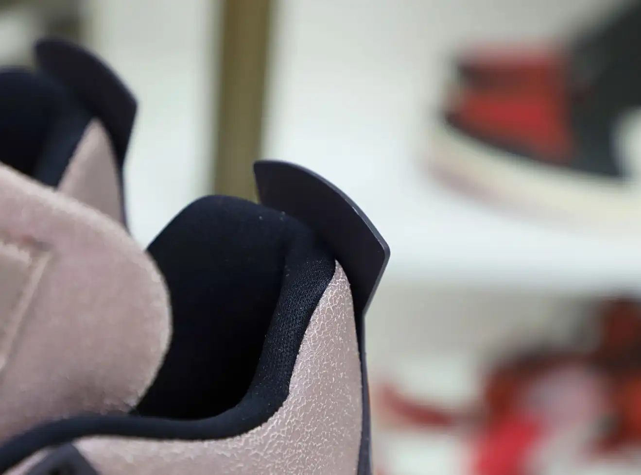 AIR JORDAN 4 RETRO 'TAUPE HAZE'