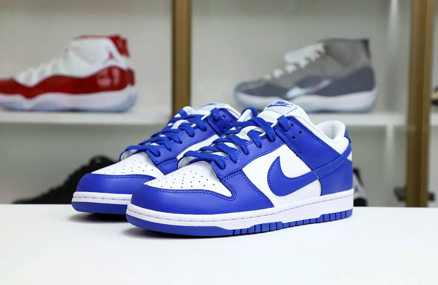 hype Nike Dunk Low  Kentucky