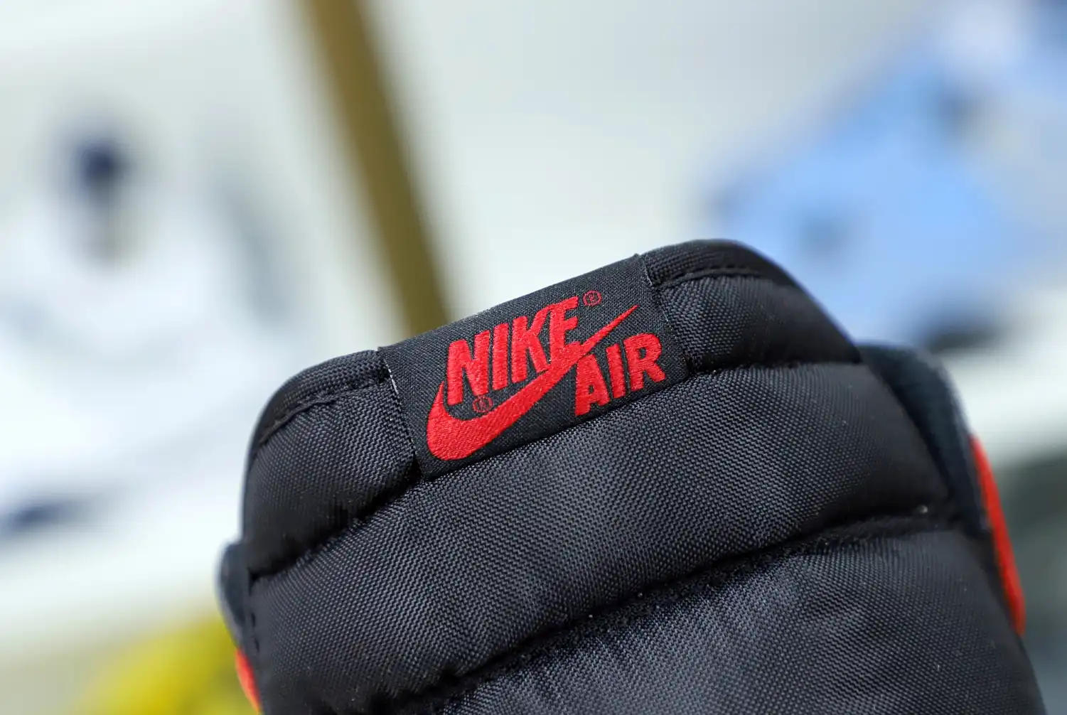 AIR JORDAN 1 RETRO HIGH OG 'BRED'