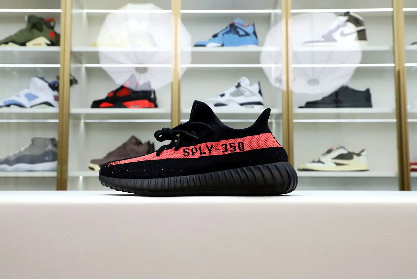 hype YEEZY BOOST 350 V2 'RED'