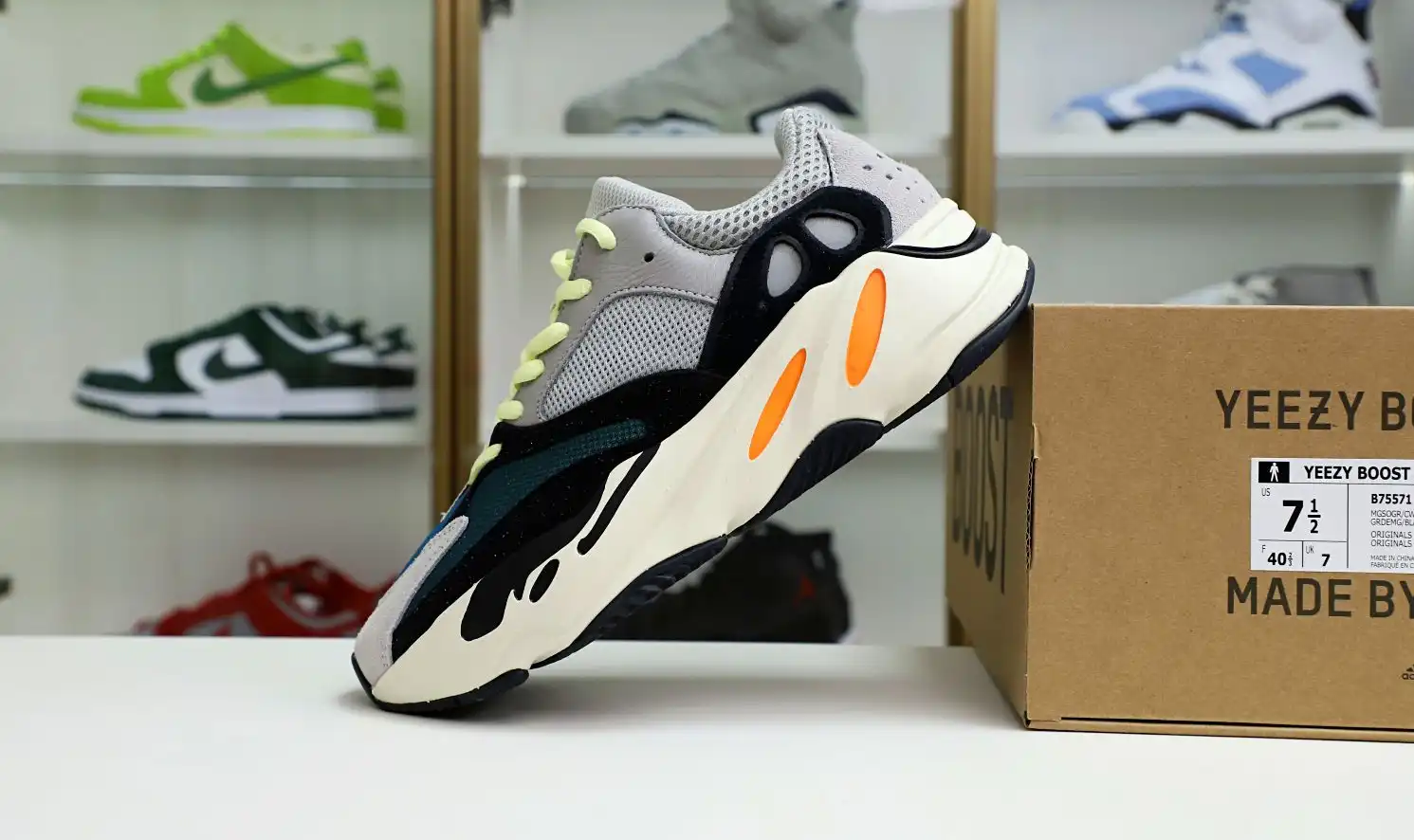 hype YEEZY BOOST 700 'WAVE RUNNER'