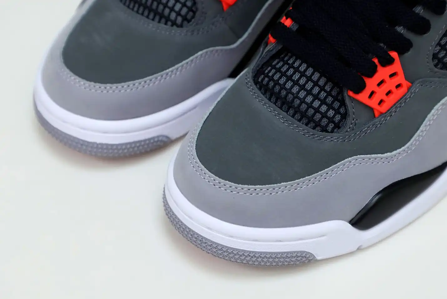 AIR JORDAN 4 INFRARED