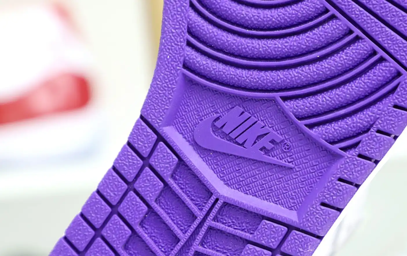 Air Jordan 1 High OG Court Purple