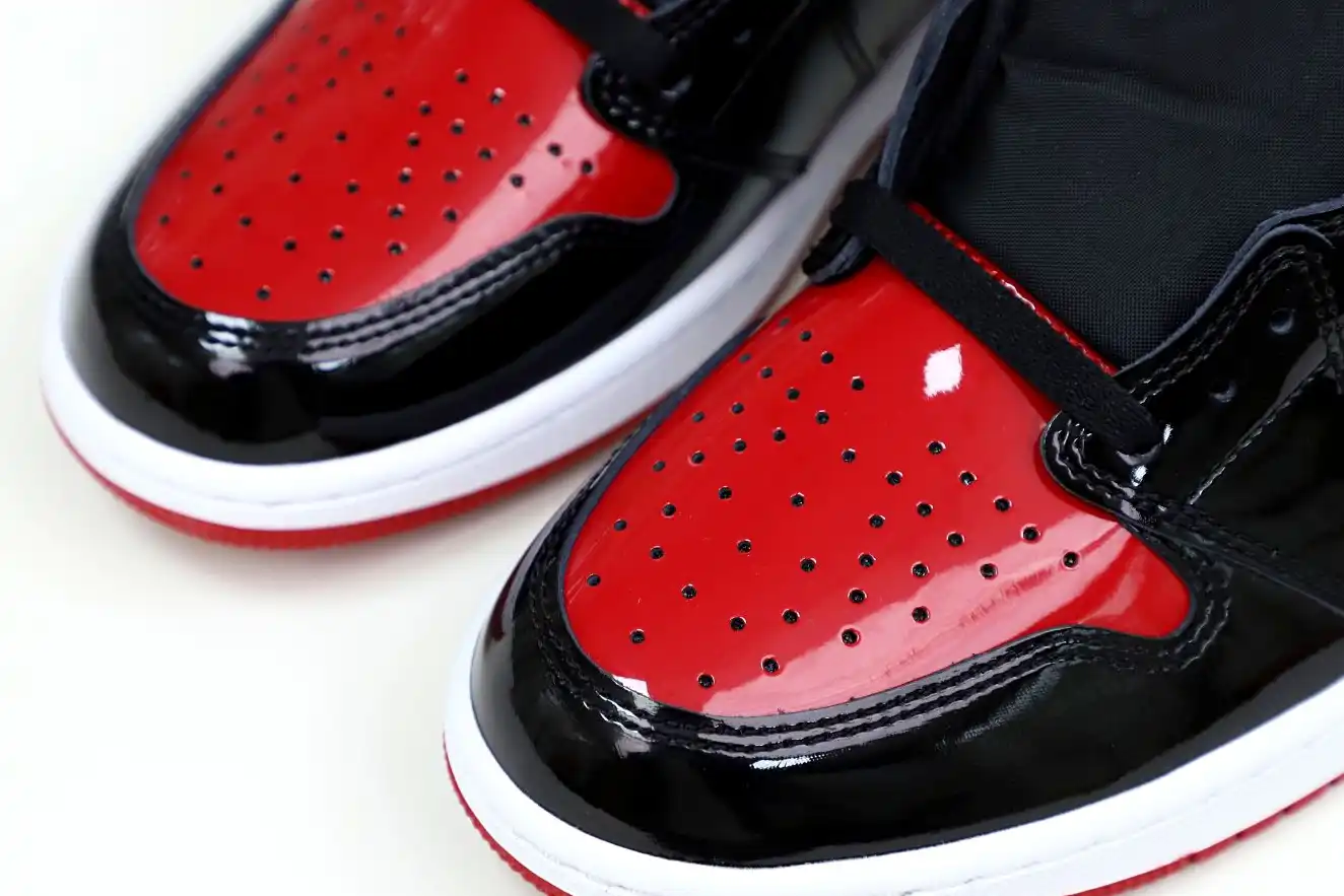 AIR JORDAN 1 HIGH OG BRED PATENT