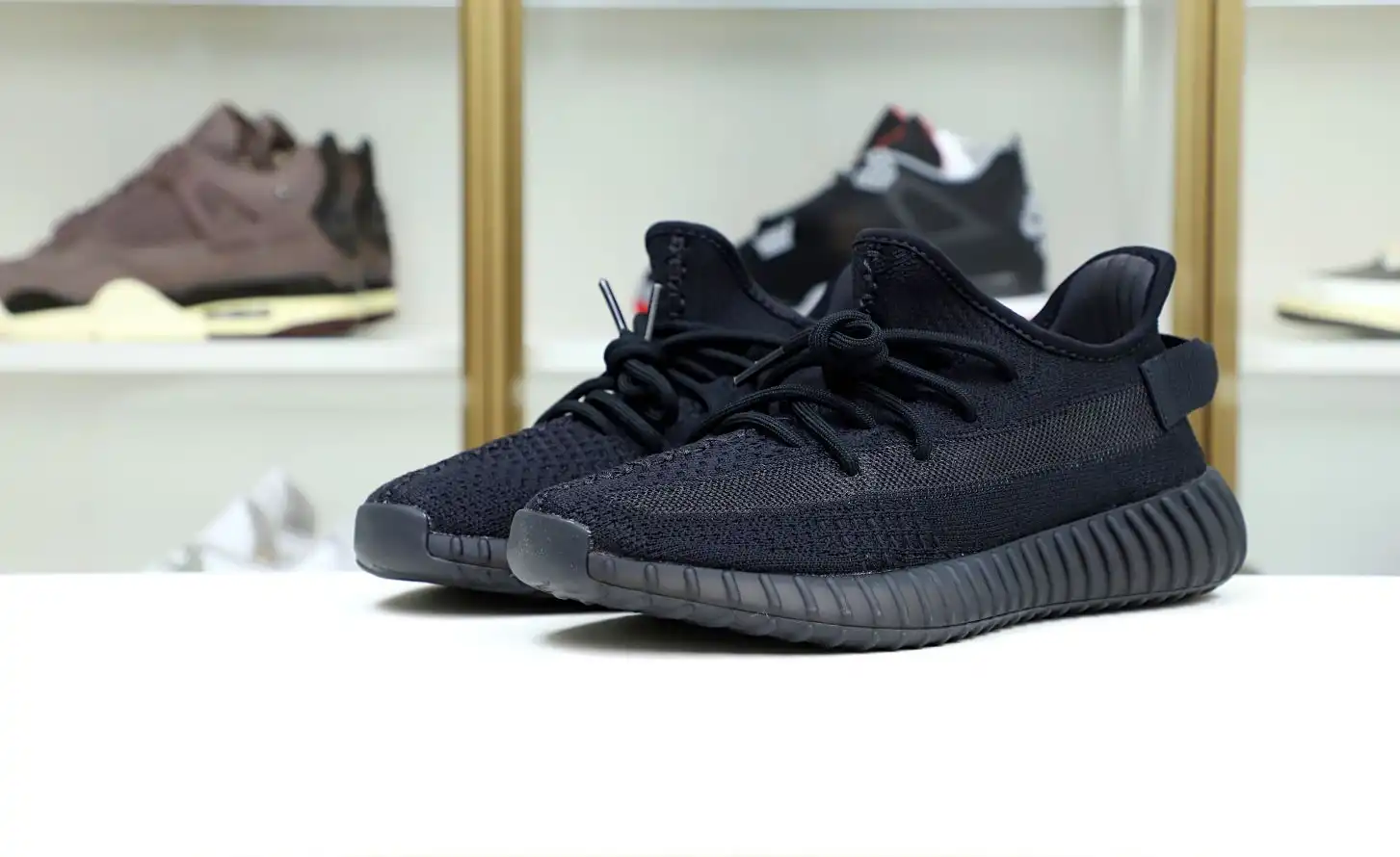 hype YEEZY BOOST 350 V2 ONYX