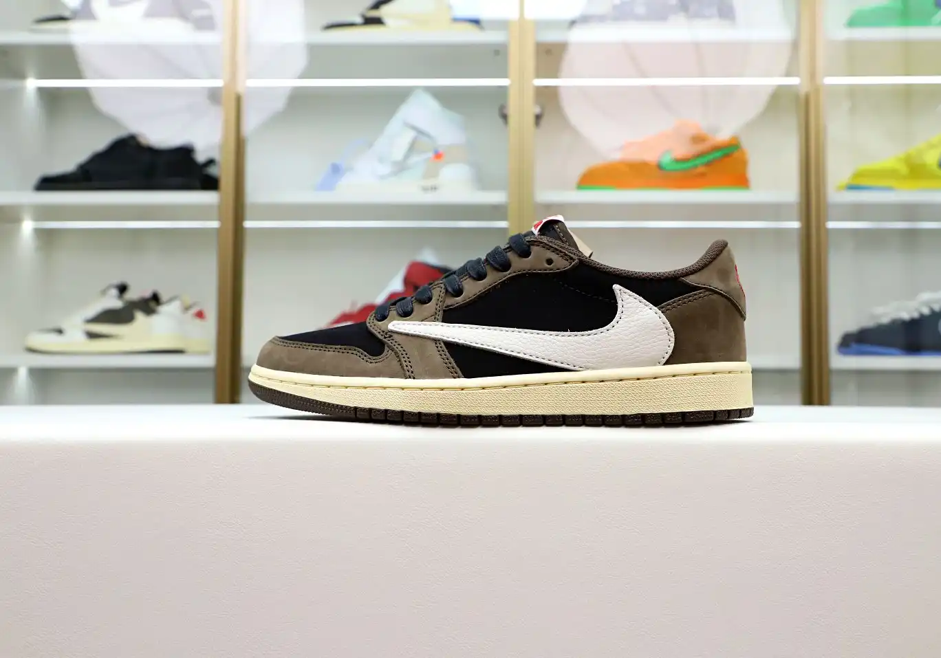 Travis Scott x Jordan Air Jordan 1mLow OG TS SP