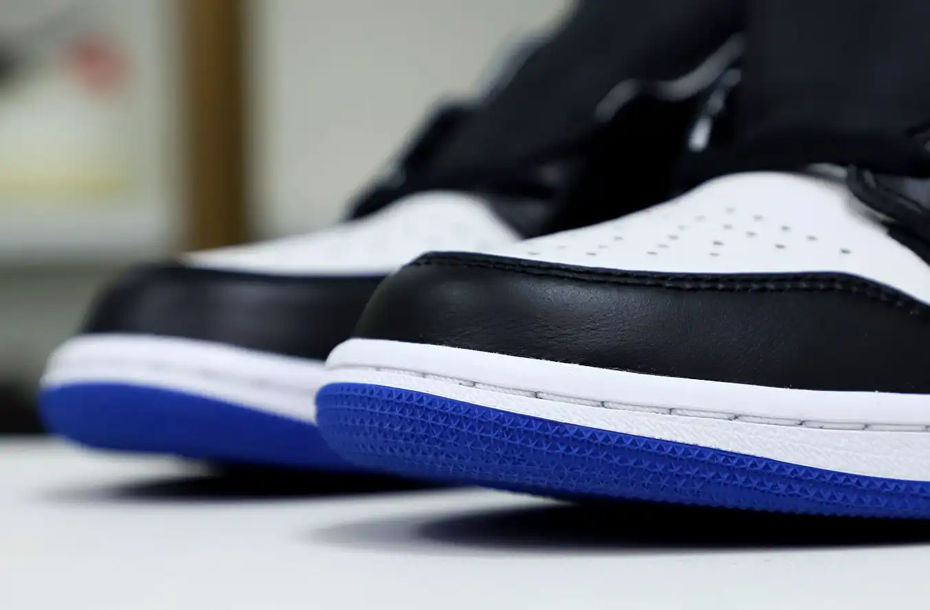 FRAGMENT DESIGN X AIR JORDAN 1 RETRO HIGH