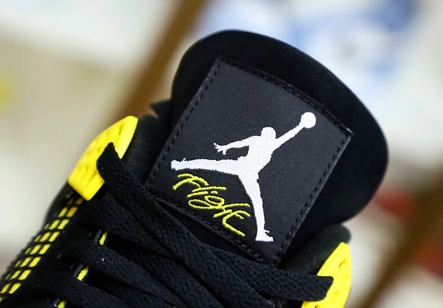 Jordan Air Jordan4 thunder  2023