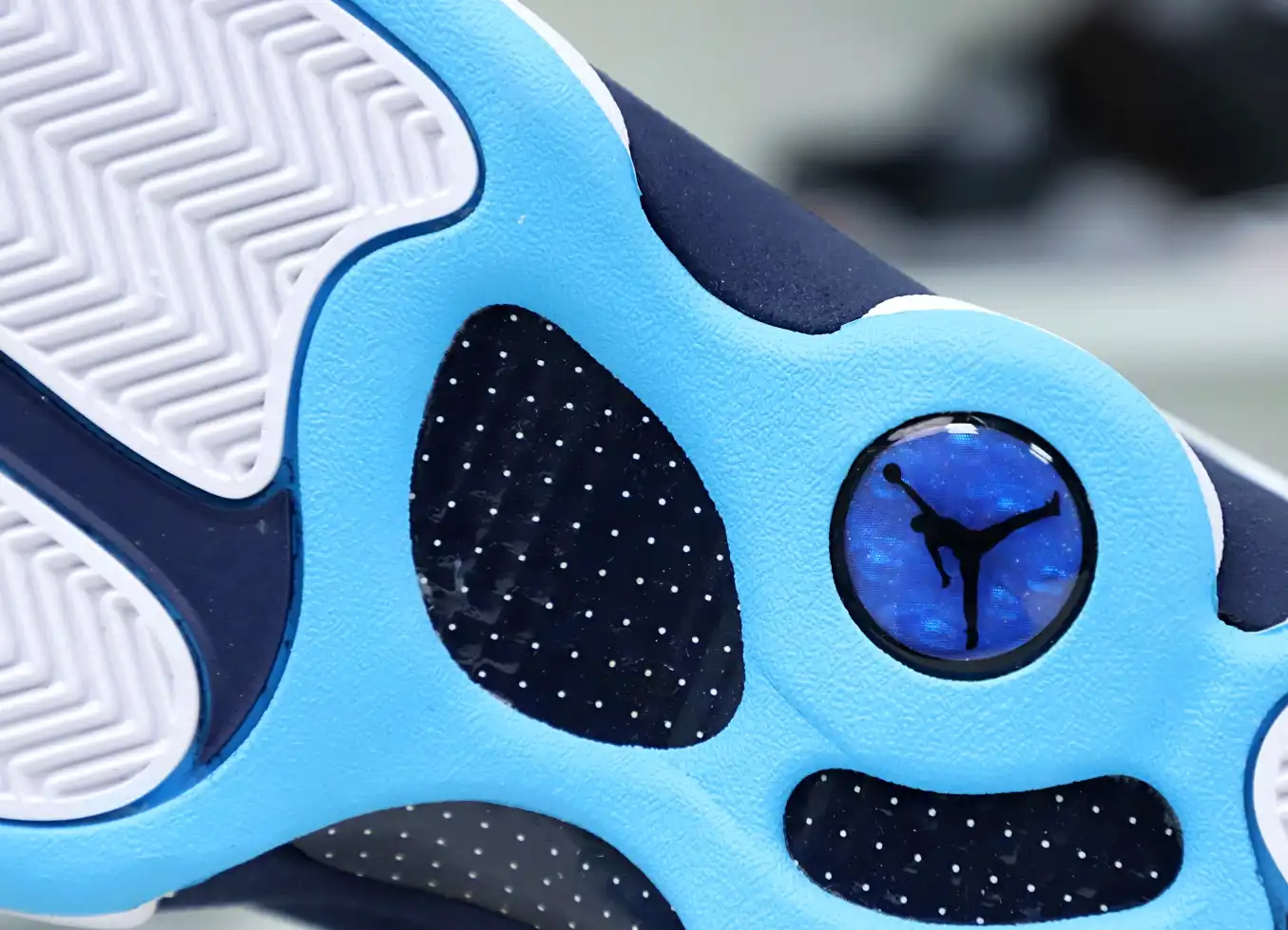 AIR JORDAN 13 RETRO WHITE OBSIDIAN POWDER BLUE 414571-144