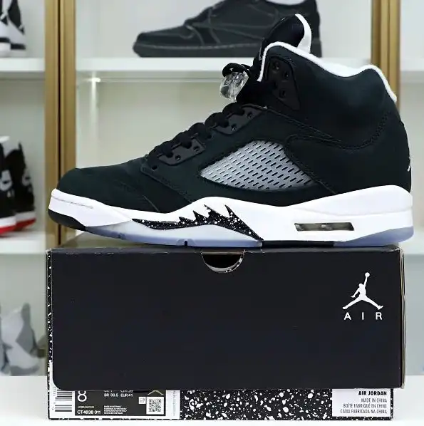 AIR JORDAN 5 RETRO 'OREO' 2021