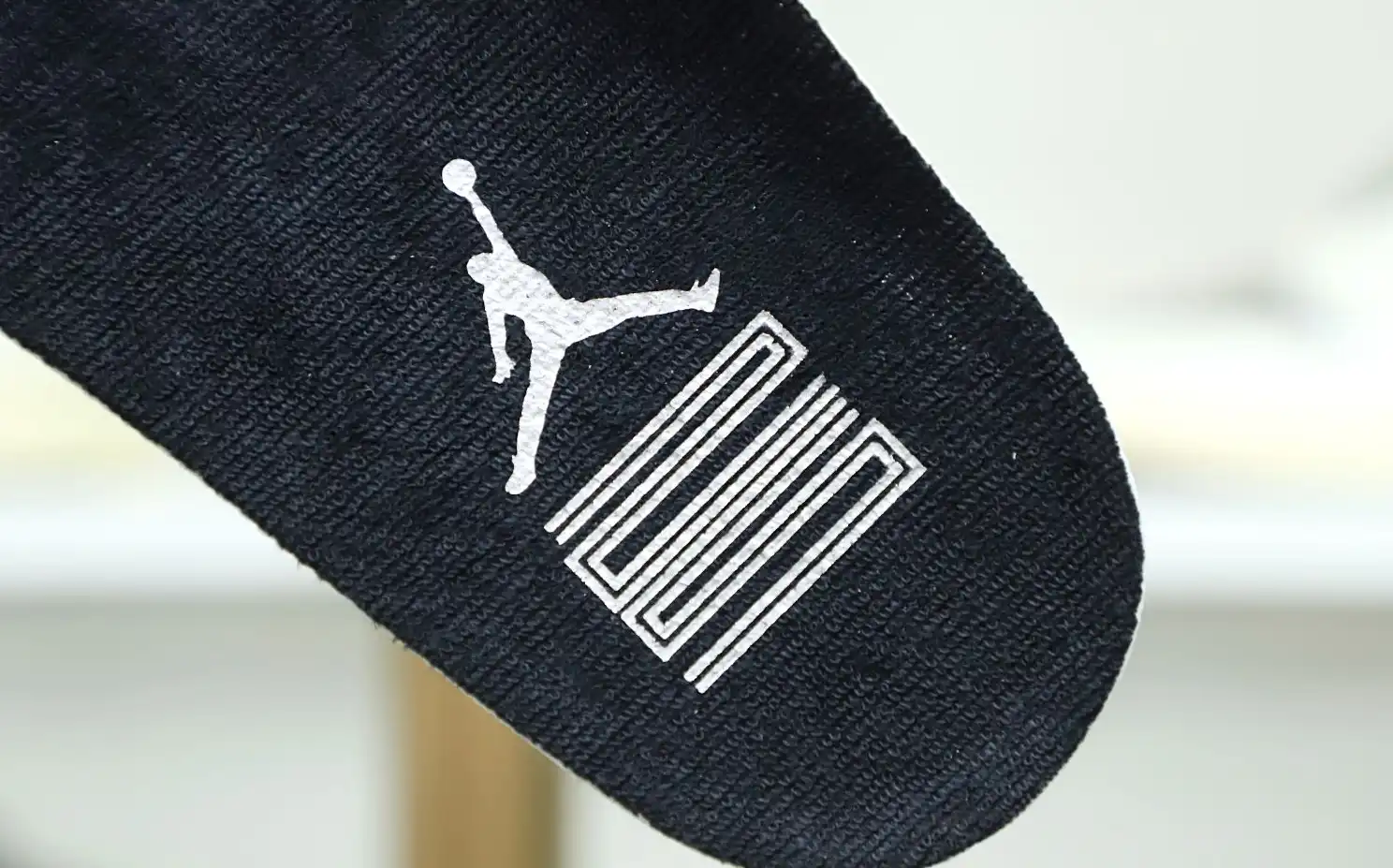 AIR JORDAN 11 RETRO 'JUBILEE   25TH