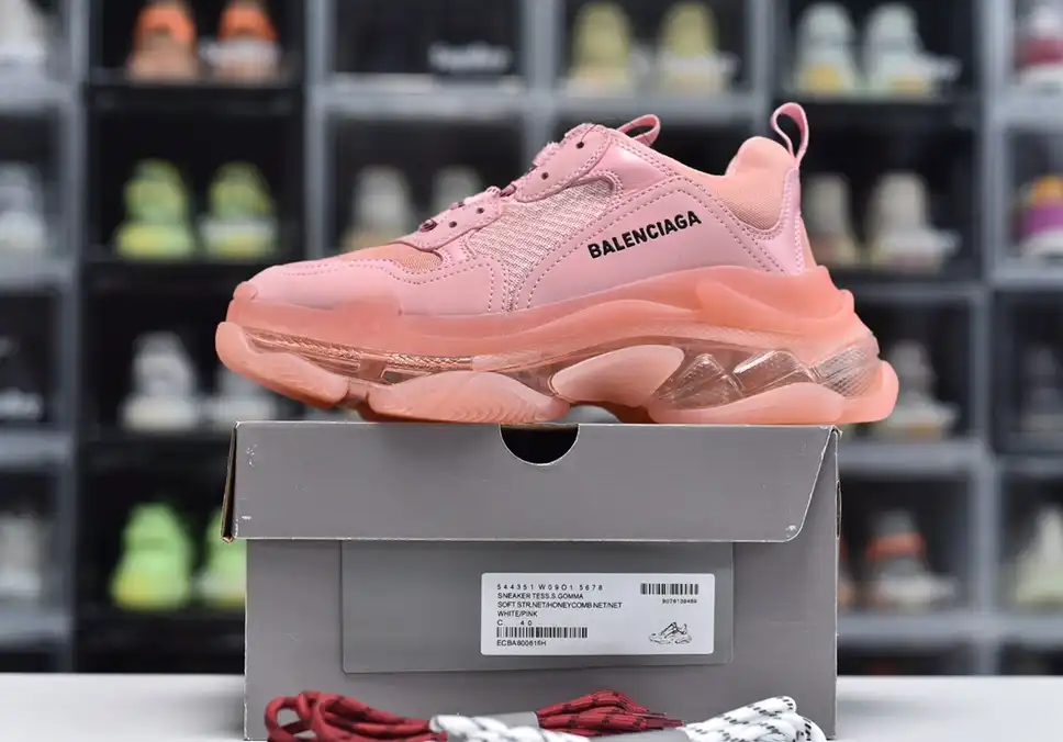 hype Balenciaga is available in all sizes. You cannot place an order on the website. You can contact customer service to purchase.BLGA Triple S