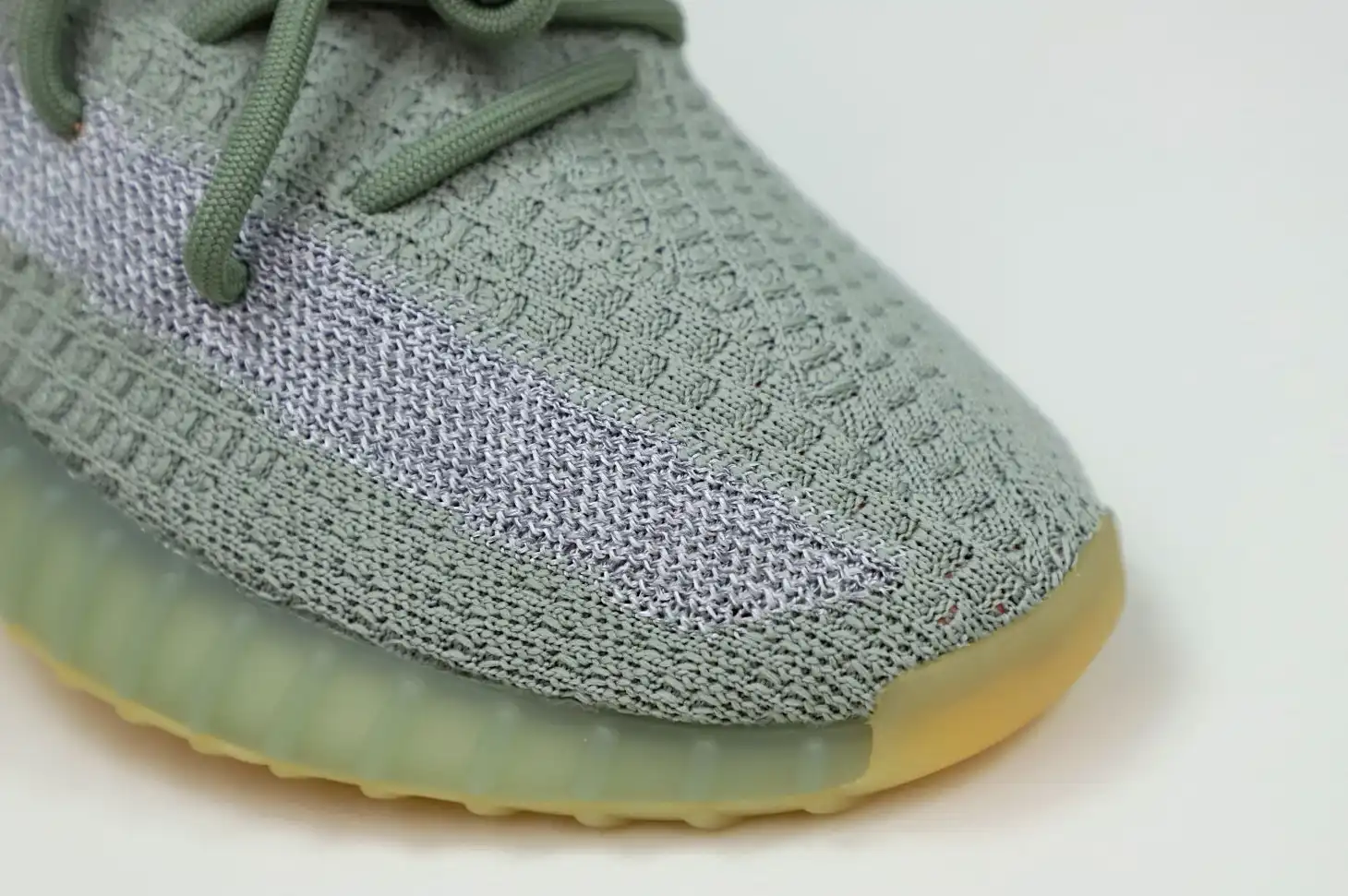 hype YEEZY BOOST 350 V2 'DESERT SAGE'