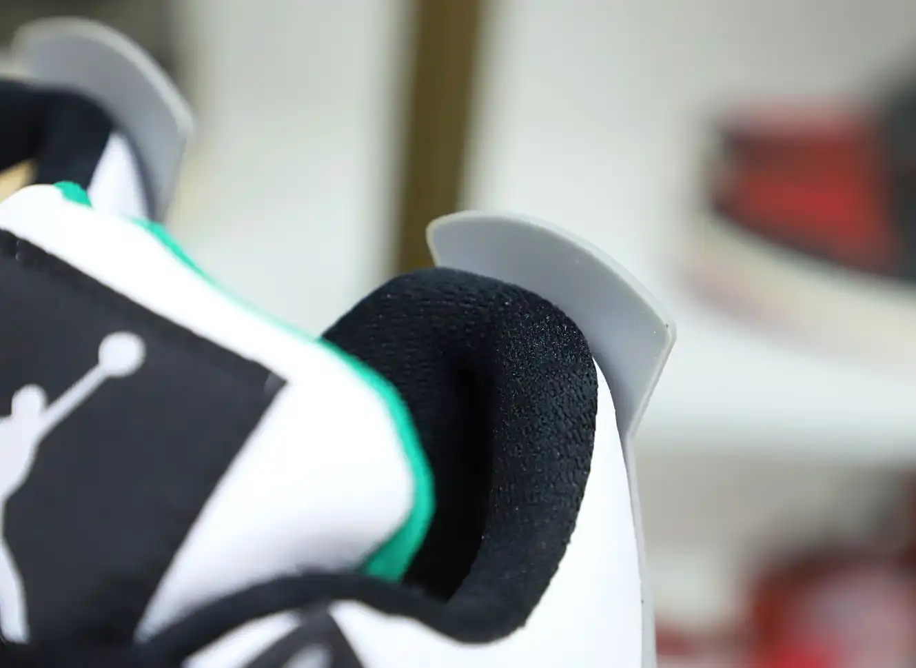 WMNS AIR JORDAN 4 RETRO 'RAST