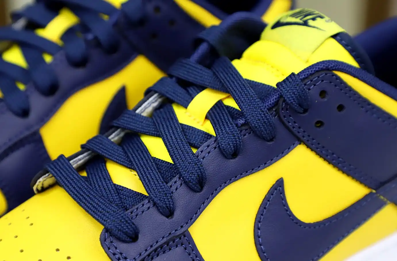 hype DUNK LOW 'MICHIGAN' 2021